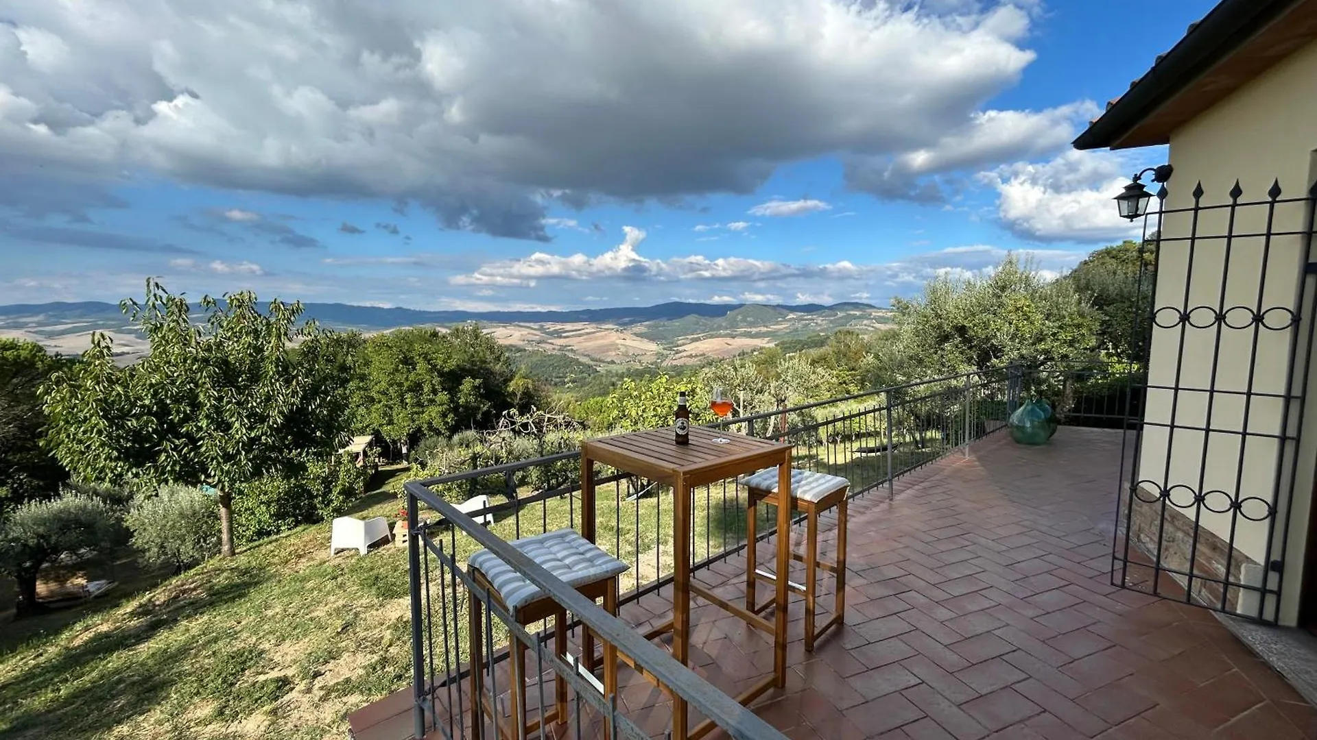 Casa Di Coraggio Villa Volterra Italy